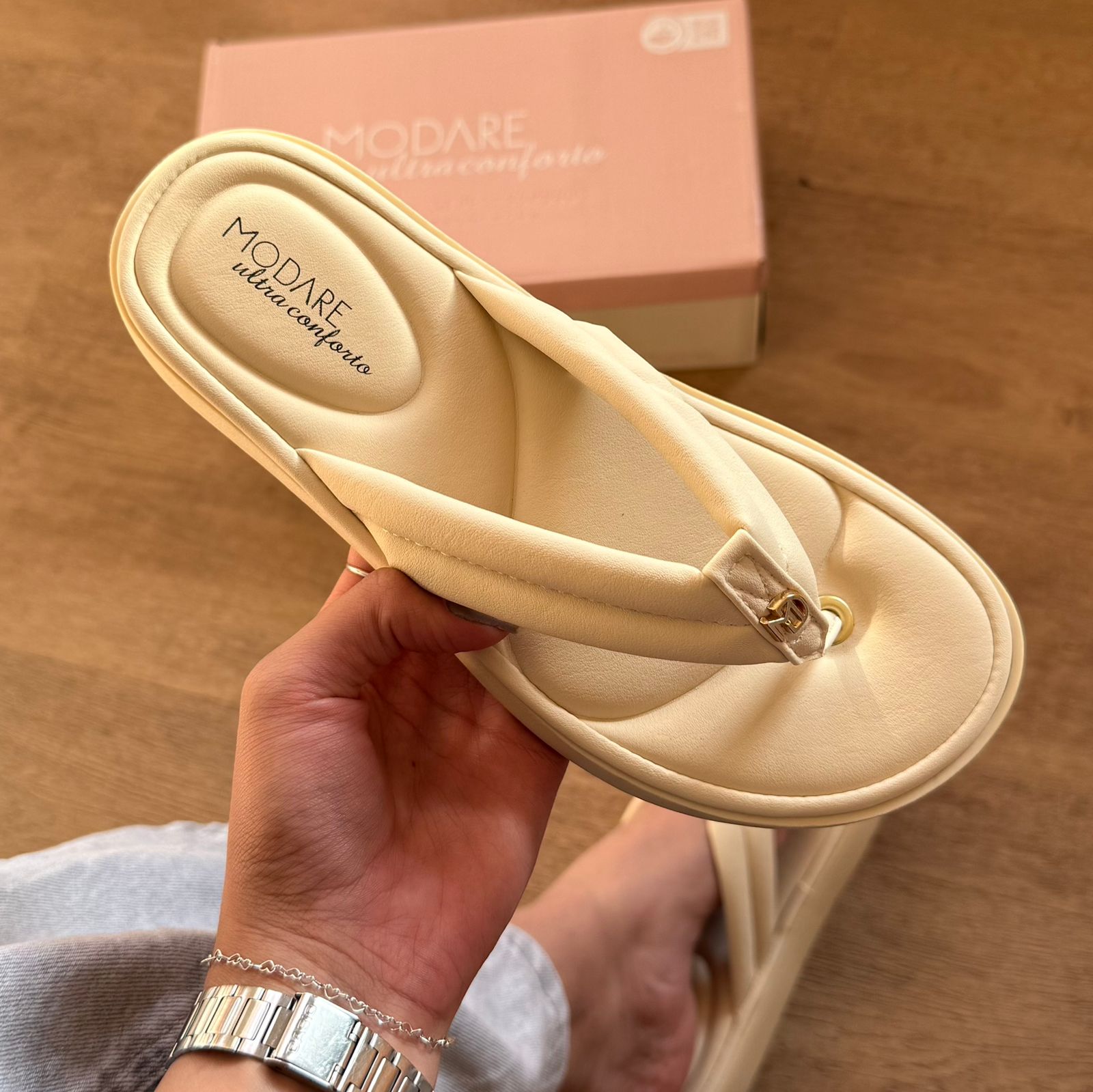 Chinelo de Dedo Modare 7208.109