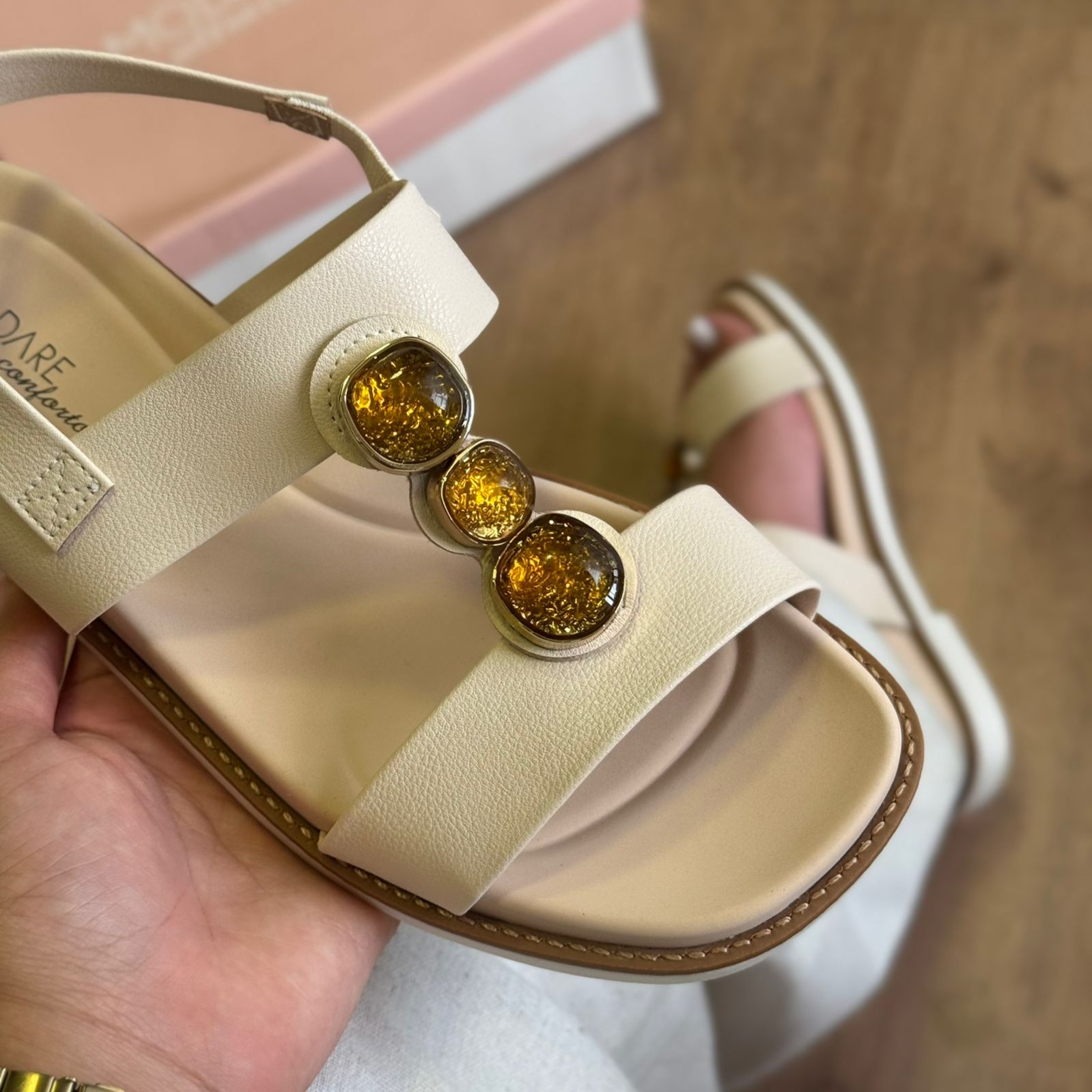 Sandália Modare Detalhe de Pedraria 7205.106