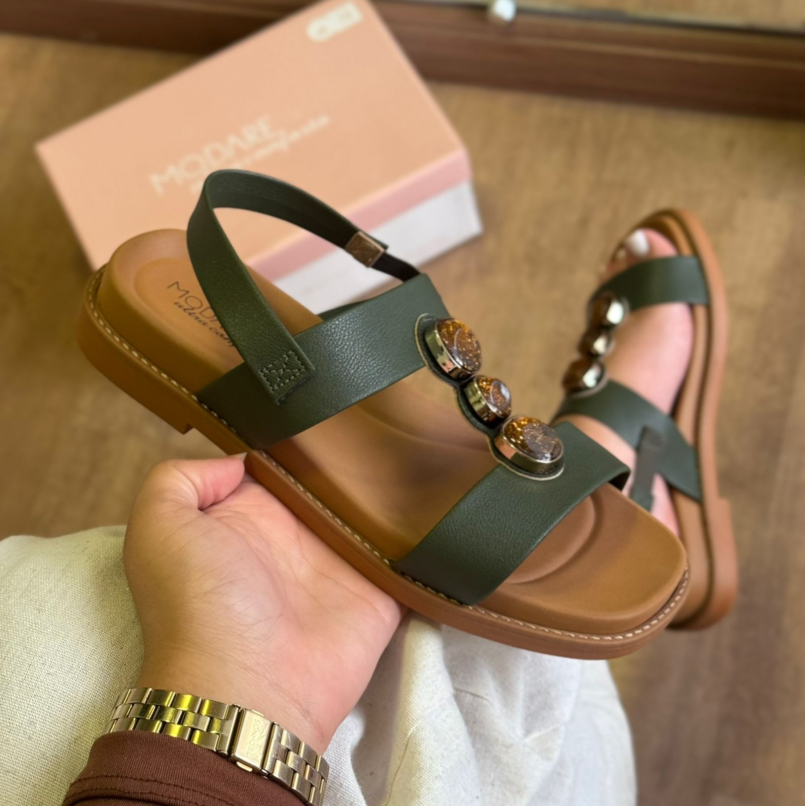 Sandália Modare Detalhe de Pedraria 7205.106