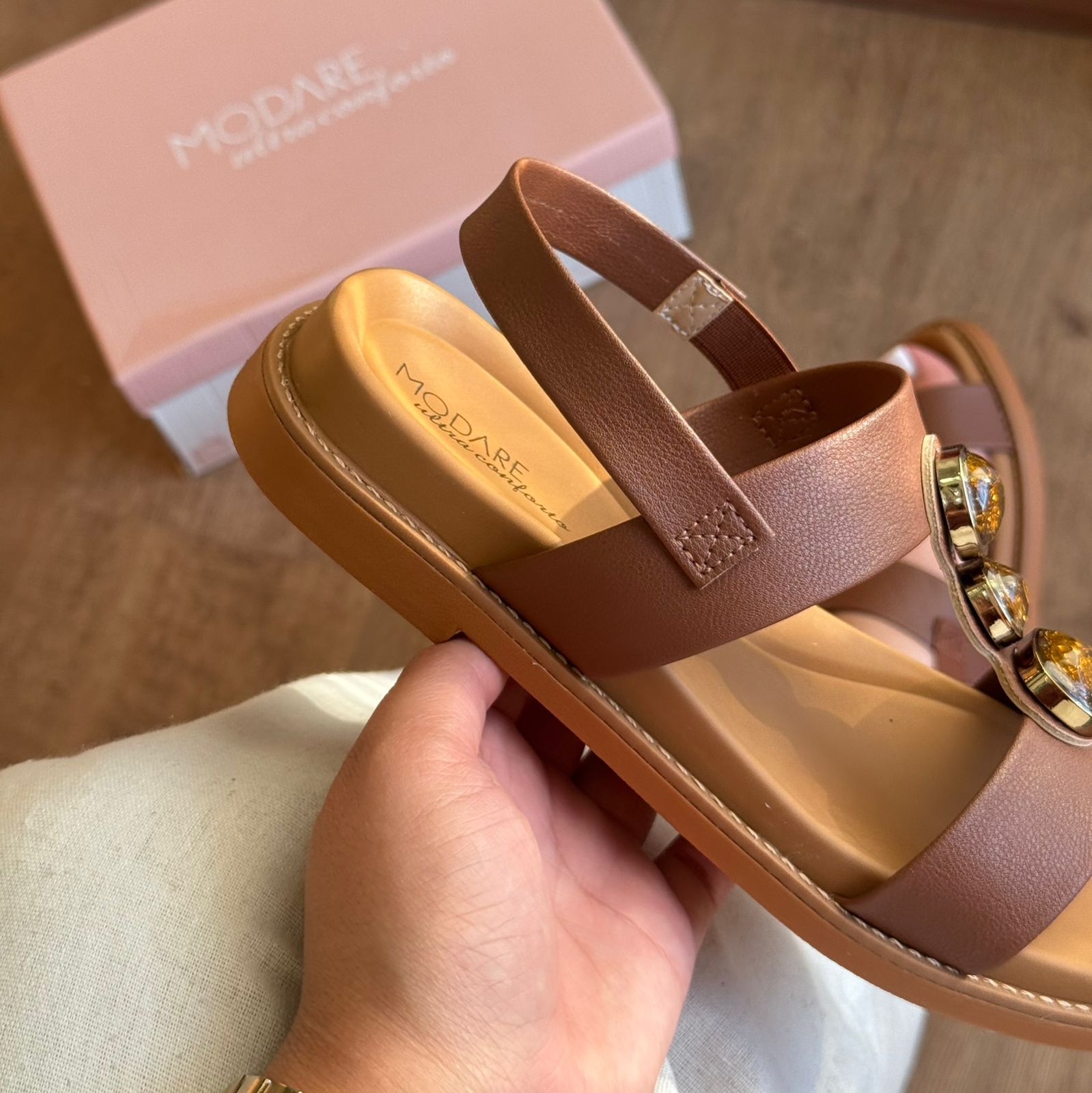 Sandália Modare Detalhe de Pedraria 7205.106