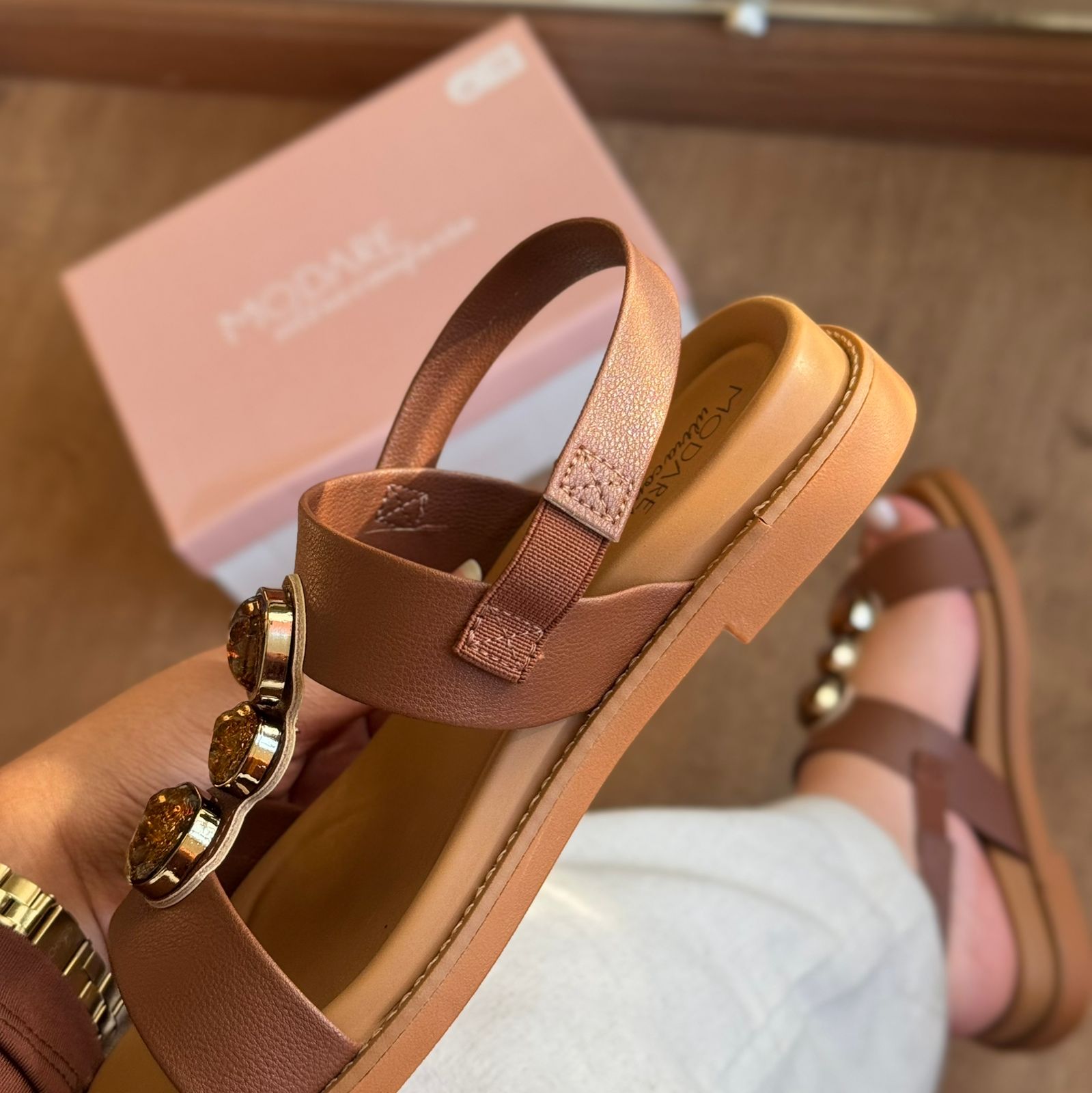 Sandália Modare Detalhe de Pedraria 7205.106