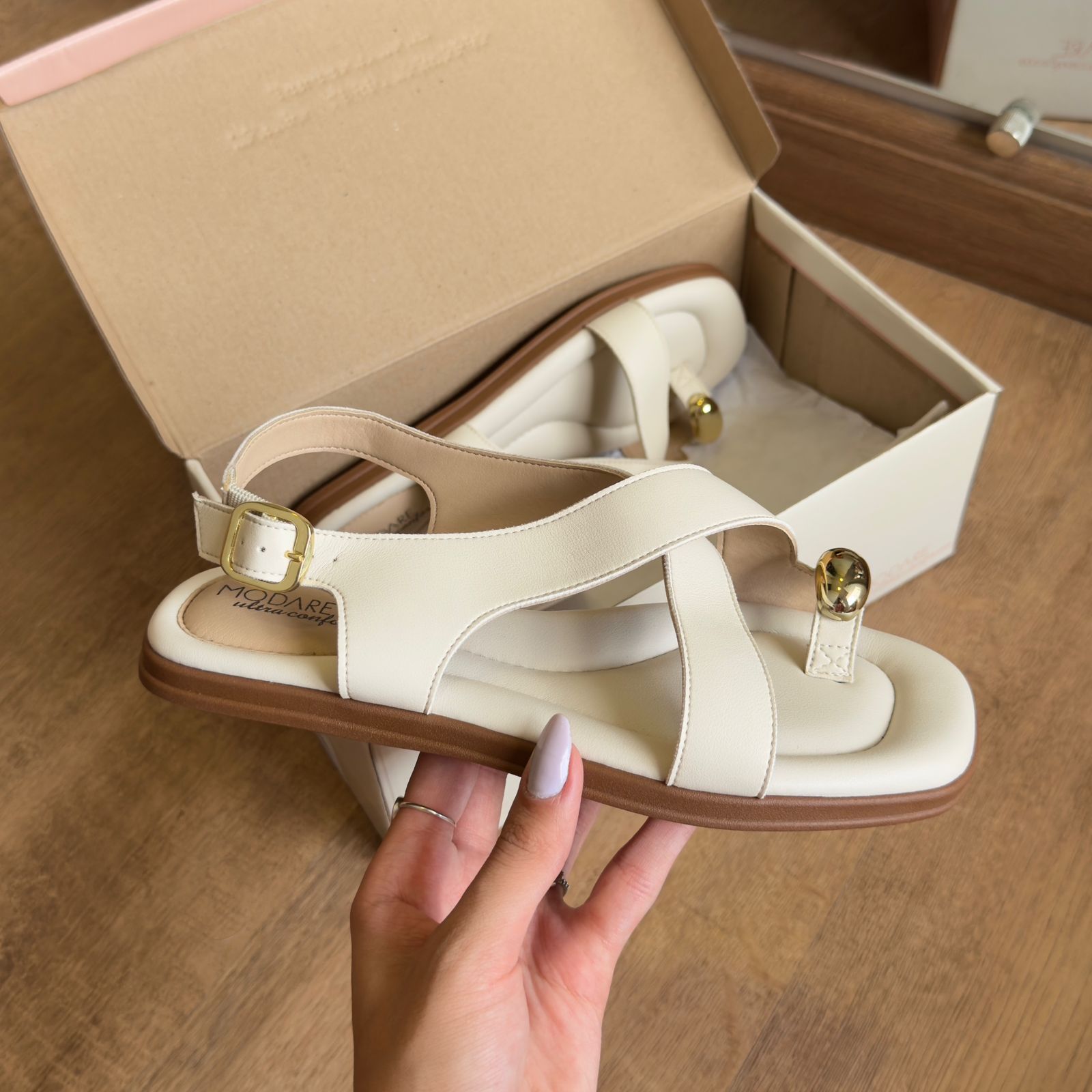 Sandália Modare Rasteirinha Tiras Cruzadas 7212.106